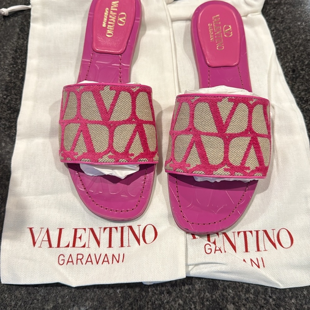 Valentino Garavani Vlogo Toile Iconographe Slip-On Slides-only worn twice!